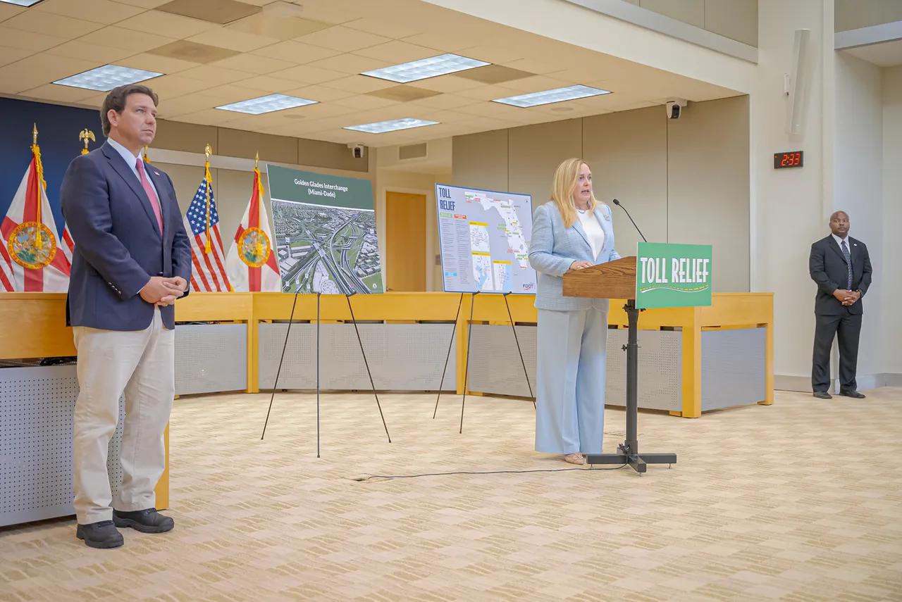 Gov. DeSantis – Toll Relief News Conference, photo 5