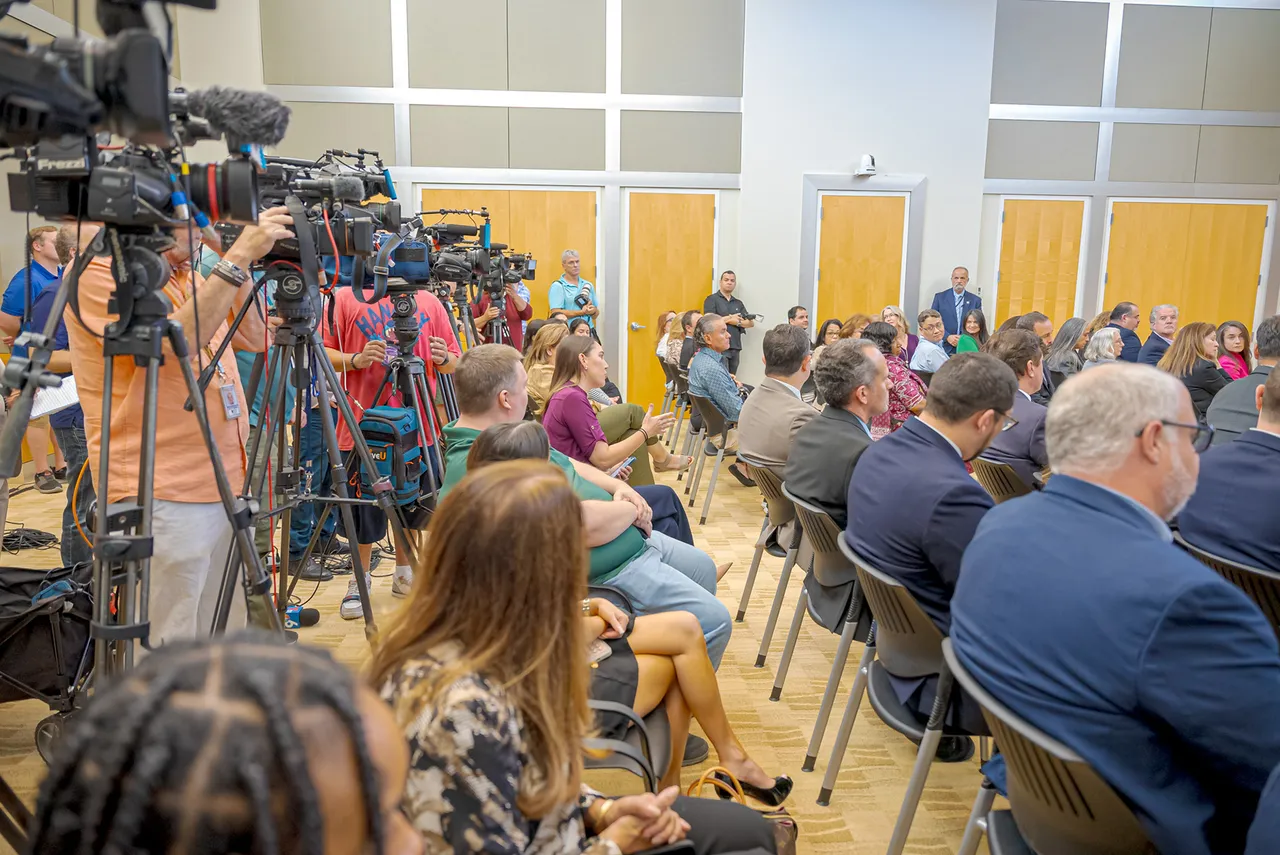 Gov. DeSantis – Toll Relief News Conference, photo 8