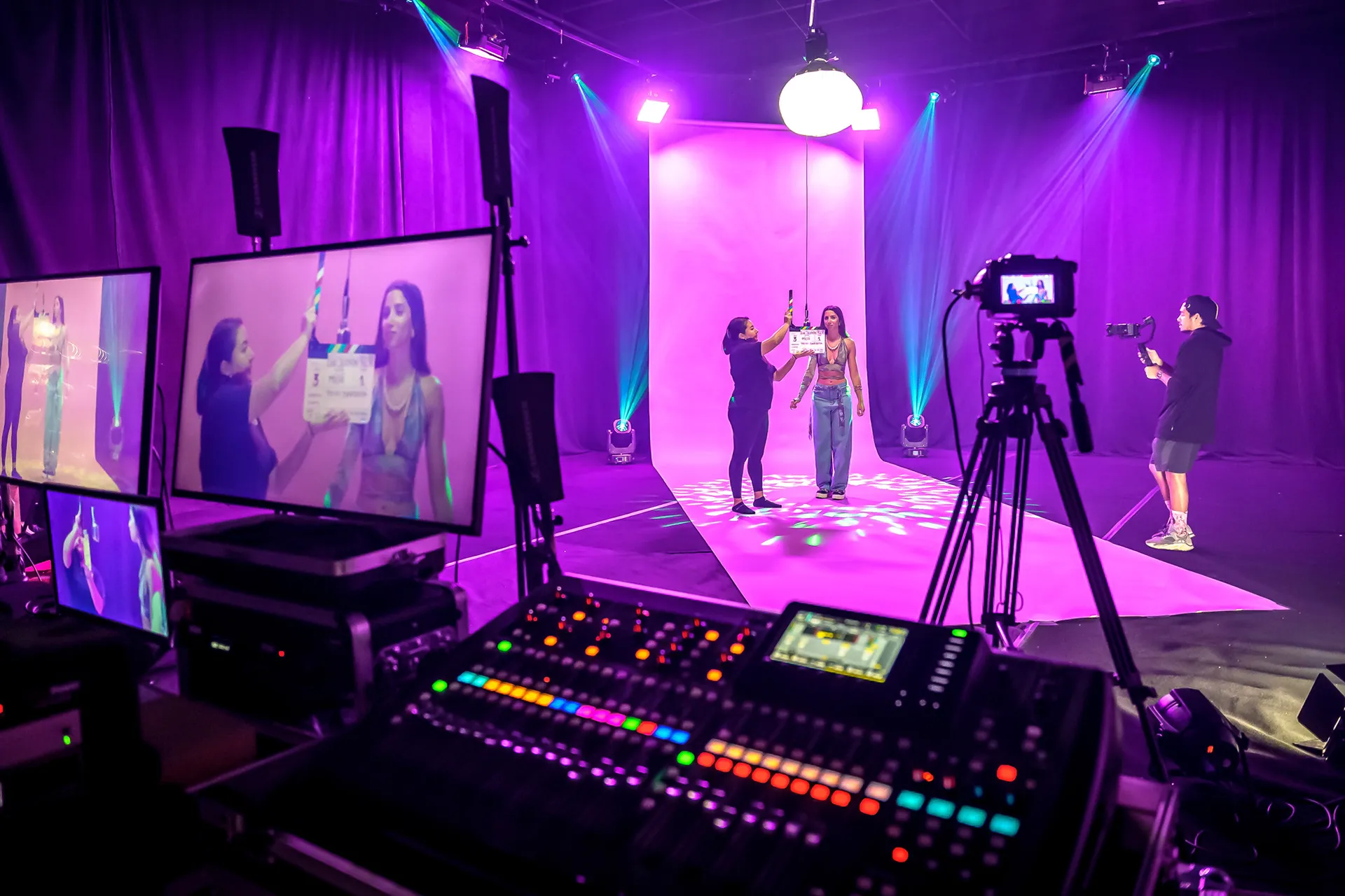 305Color – Backstage / BTS, photo 3