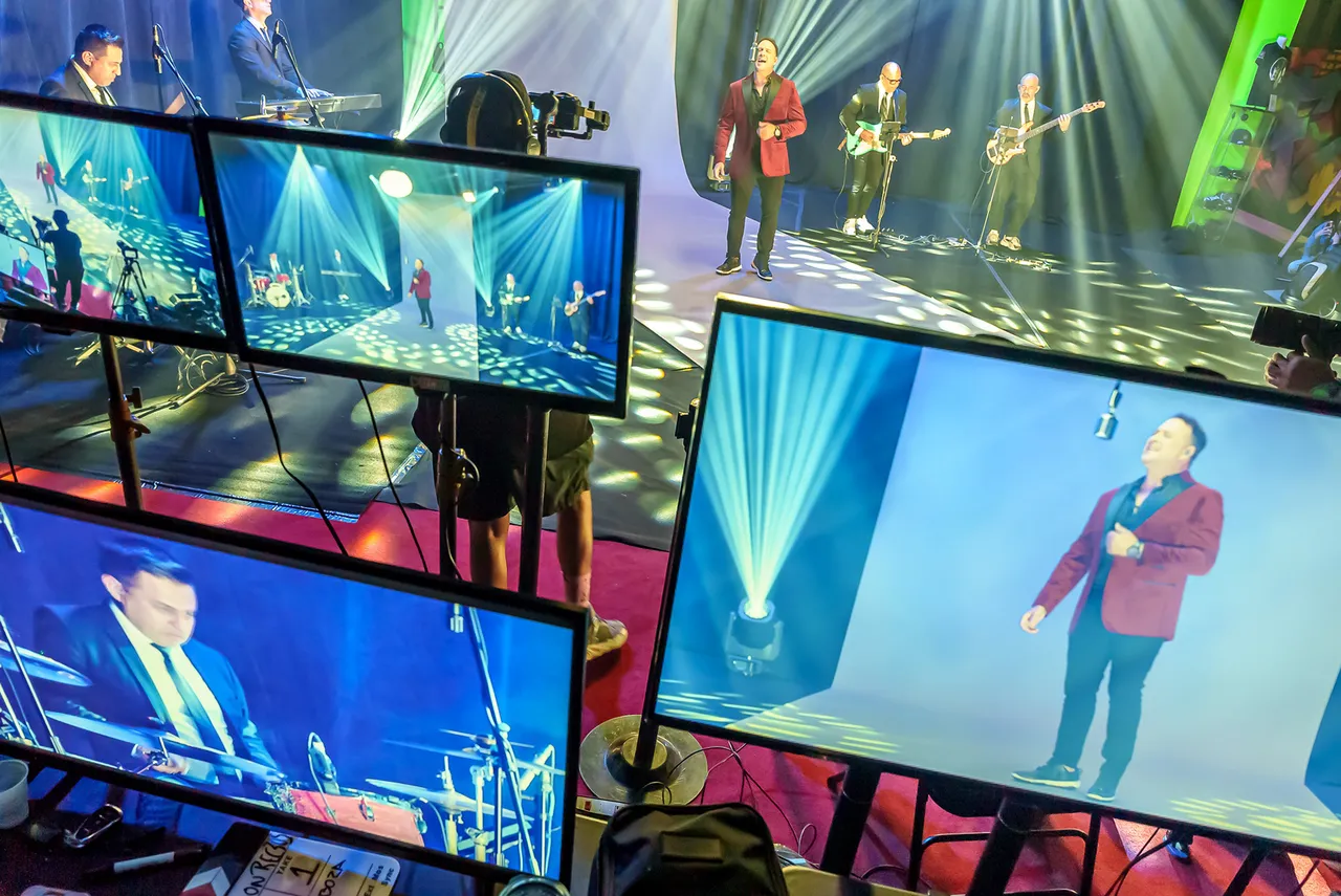305Color – Backstage / BTS, photo 7